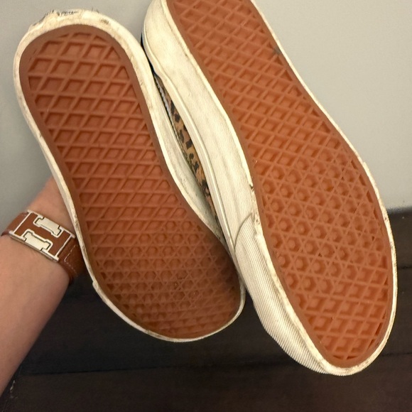 Vans Old Skool Leopard Print Sneakers Womens Size 6 Black White Low Top Skate - Picture 5 of 7